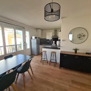 T2 Rénové Avec Parking Gratuit Sur Place Appartement